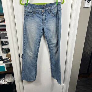 Cowgirl Up Don't Fence Me In Women's Jean.  Size 8 inseam 34
